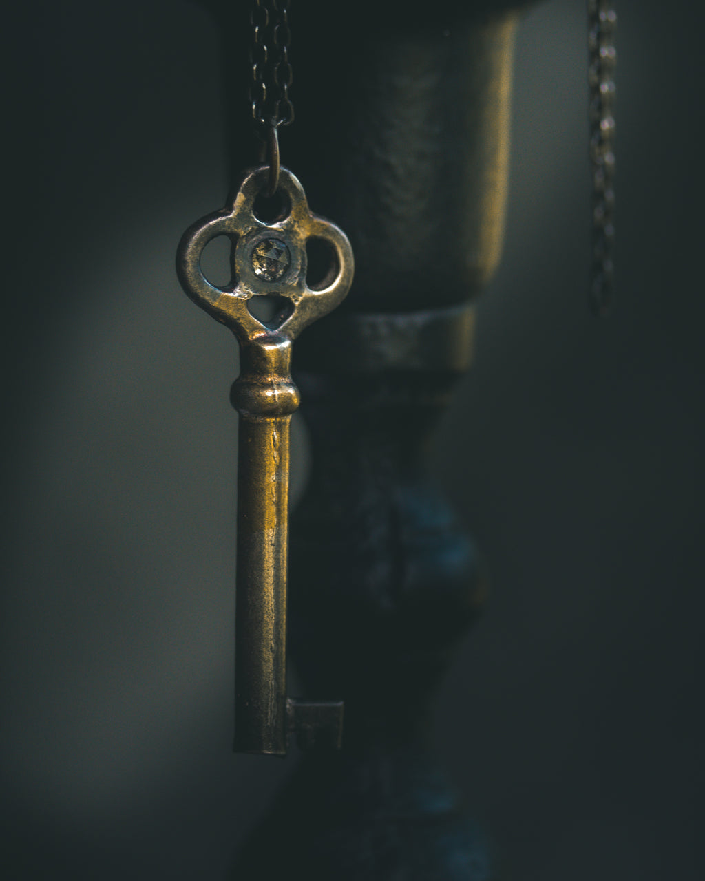 Hekate's Crossroads Key with 4mm Salt & Pepper Diamond – Sterling Silver & 23.5K Gold | Occult Talisman Pendant