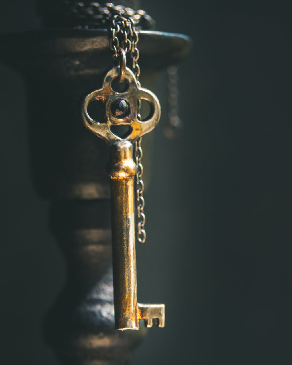 Hekate's Key Pendant with Black Spinel – A Talisman of Protection, Shadow Work, and Inner Power
