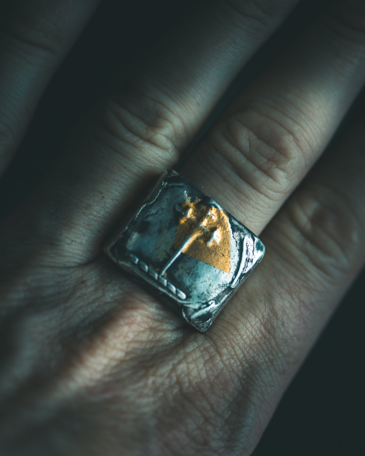 Sword of the Righteous Signet Ring