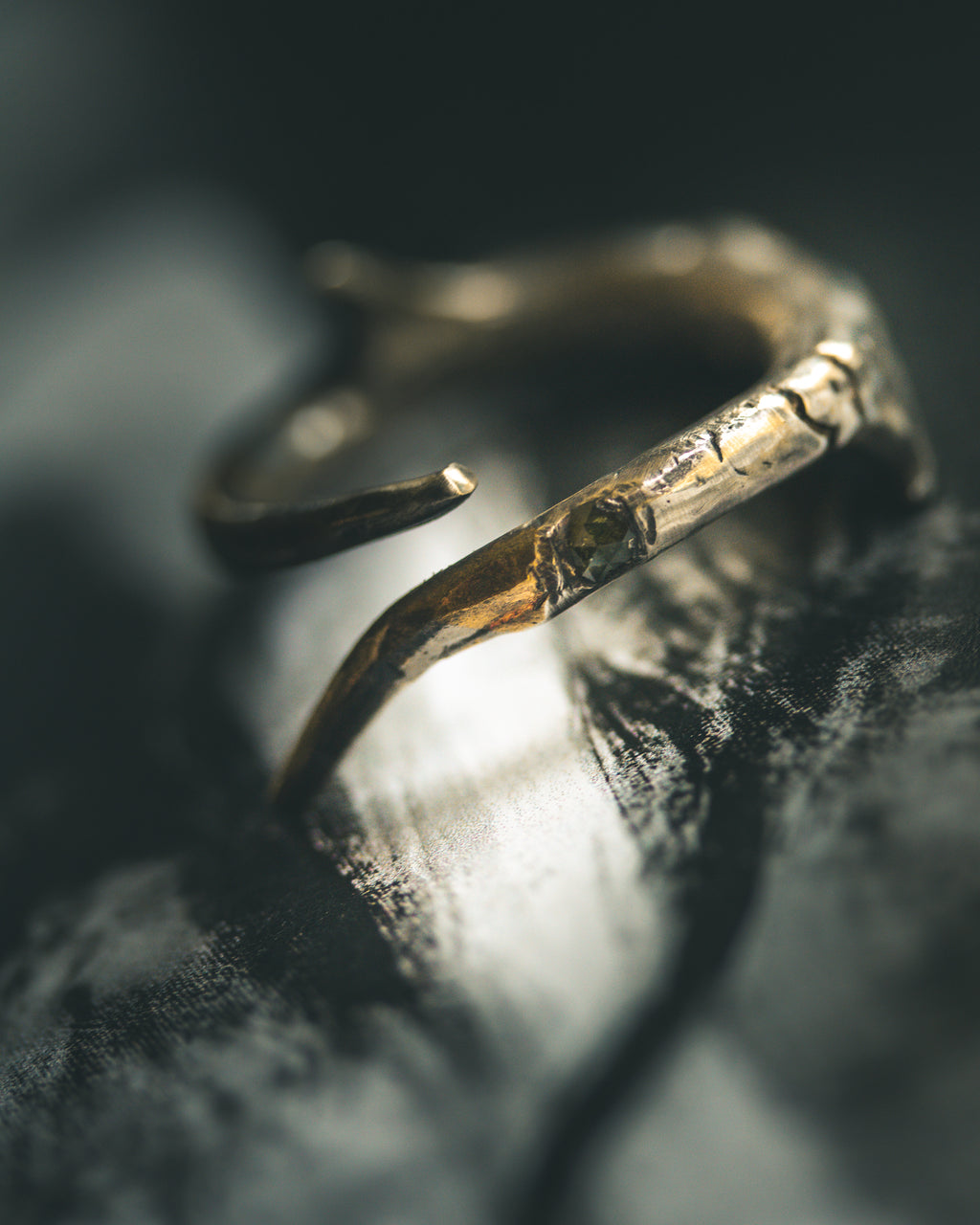 Thorn Ring with Green Rose-Cut Diamond