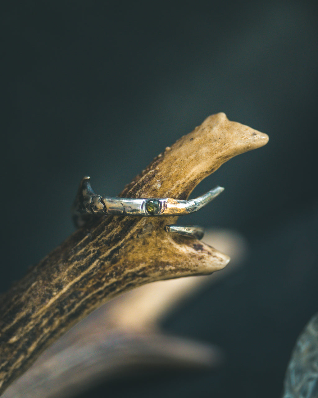 Thorn Ring with Green Rose-Cut Diamond