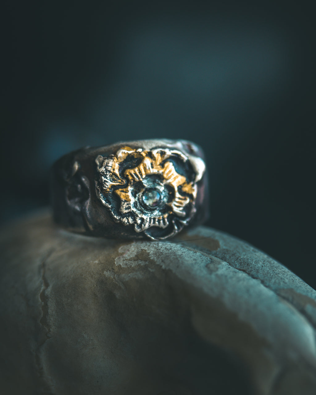 Rose of Death Tarot Signet Ring – Special Edition with 2mm Cabochon Moonstone