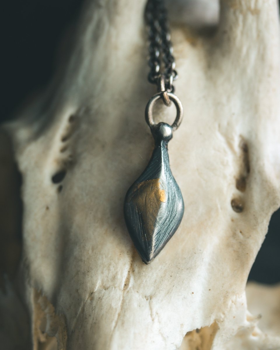 Ancient Echoes Amulet Elegant Urn - Machinations