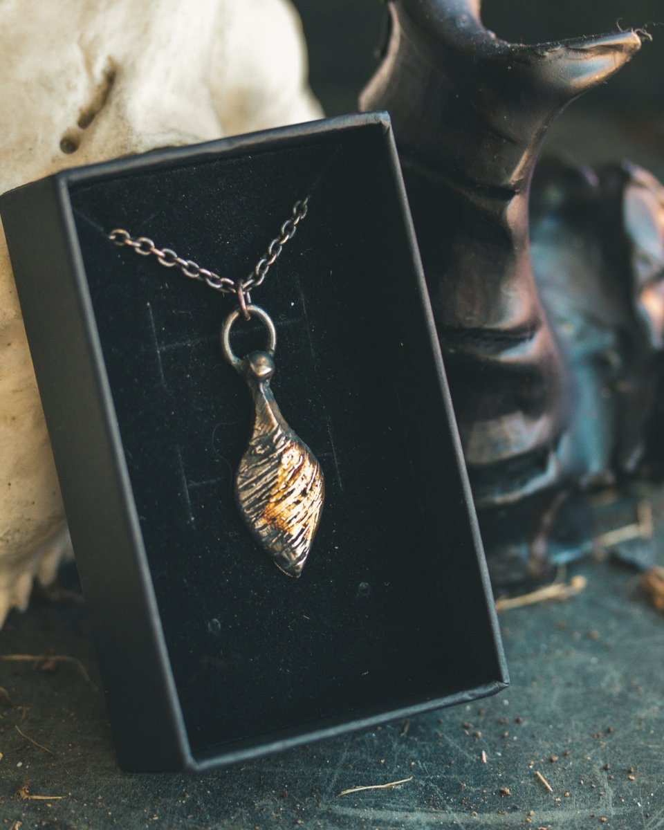 Ancient Echoes Collection: Timeless Amulet with Slashing Cut Mark Design – Handcrafted in Sterling Silver and 23.5K Gold - Machinations