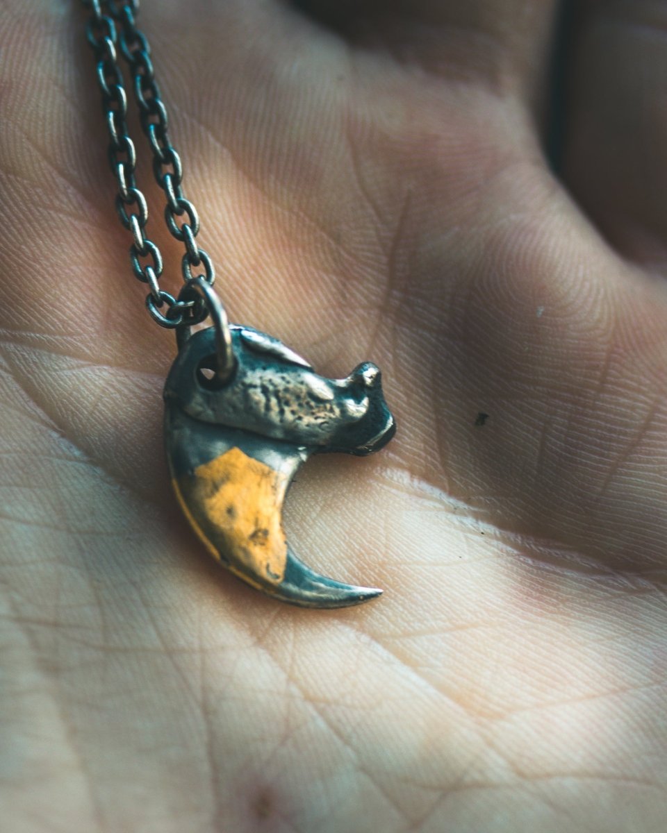 Bobcat Claw Pendant: A Symbol of Mystery and Freedom - Machinations