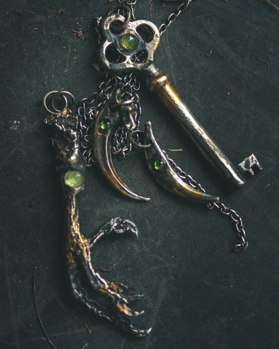 Fox Fang Pendant with Rare Tsavorite Garnet – Sterling Silver Talisman of Adaptability, Intuition & Heart - Centered Strength One of a Kind – Ready to Ship - Machinations