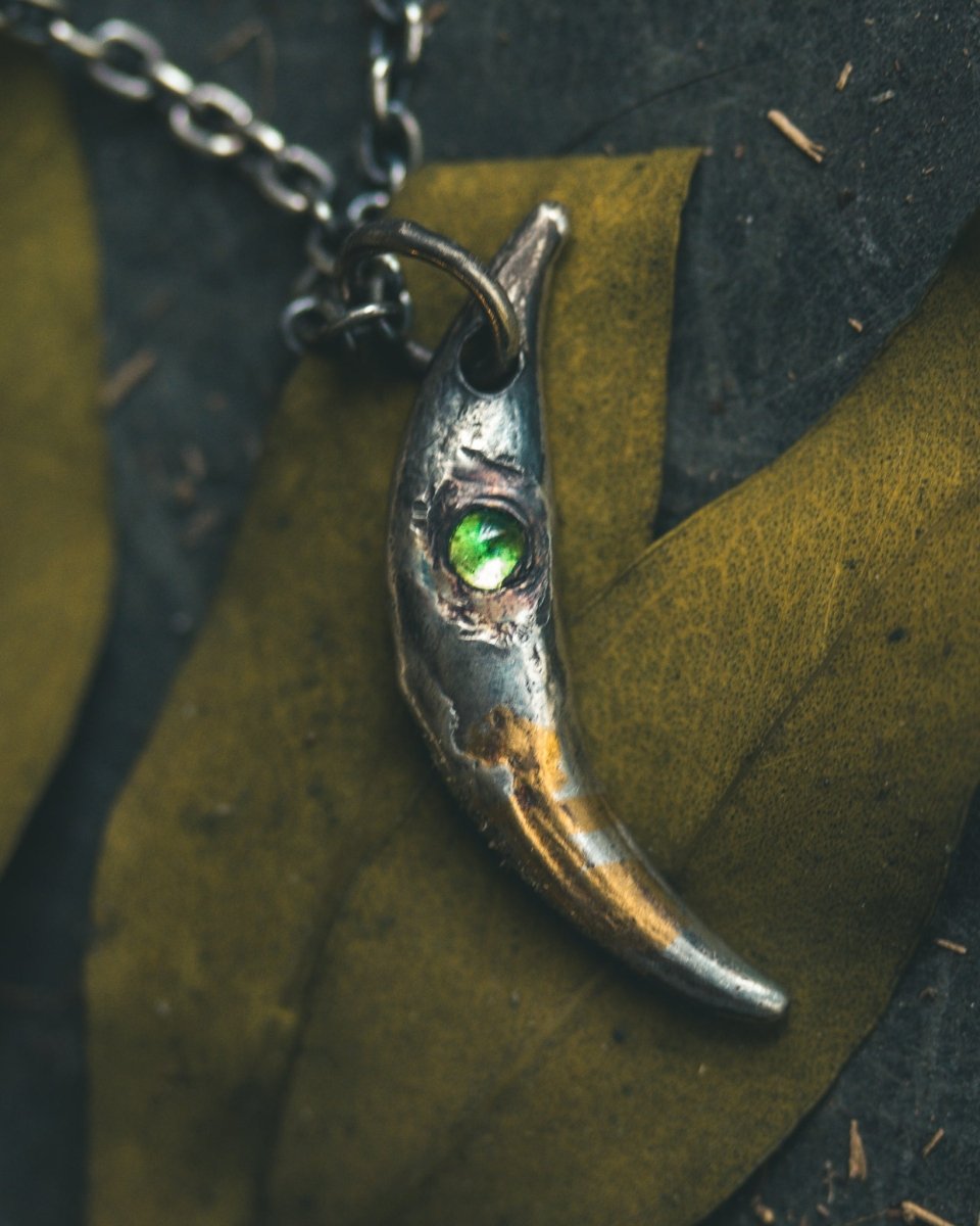 Fox Fang Pendant with Rare Tsavorite Garnet – Sterling Silver Talisman of Adaptability, Intuition & Heart - Centered Strength One of a Kind – Ready to Ship - Machinations