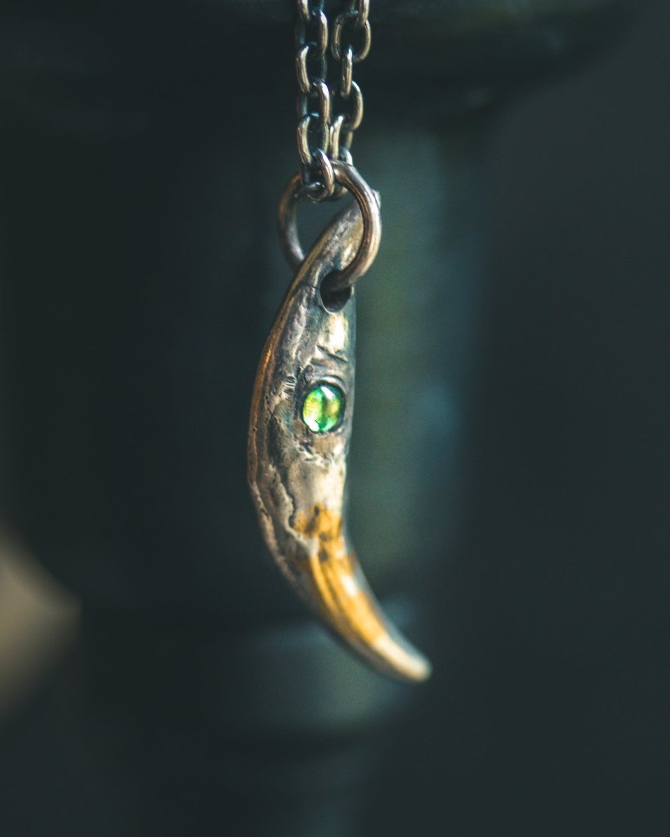Fox Fang Pendant with Rare Tsavorite Garnet – Sterling Silver Talisman of Adaptability, Intuition & Heart - Centered Strength One of a Kind – Ready to Ship - Machinations