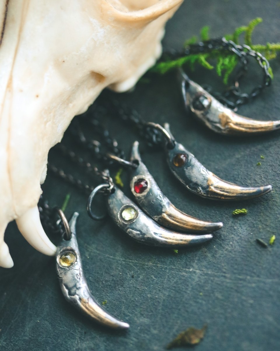 Fox Fang Pendant with Rose - Cut Almandine Garnet: A Symbol of Cunning, Passion, and Transformation - Machinations