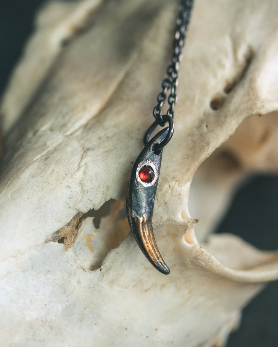 Fox Fang Pendant with Rose - Cut Almandine Garnet: A Symbol of Cunning, Passion, and Transformation - Machinations