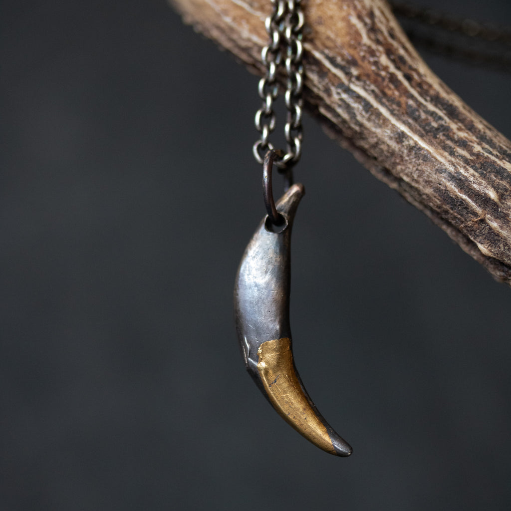 Fox Fang Pendent - Machinations