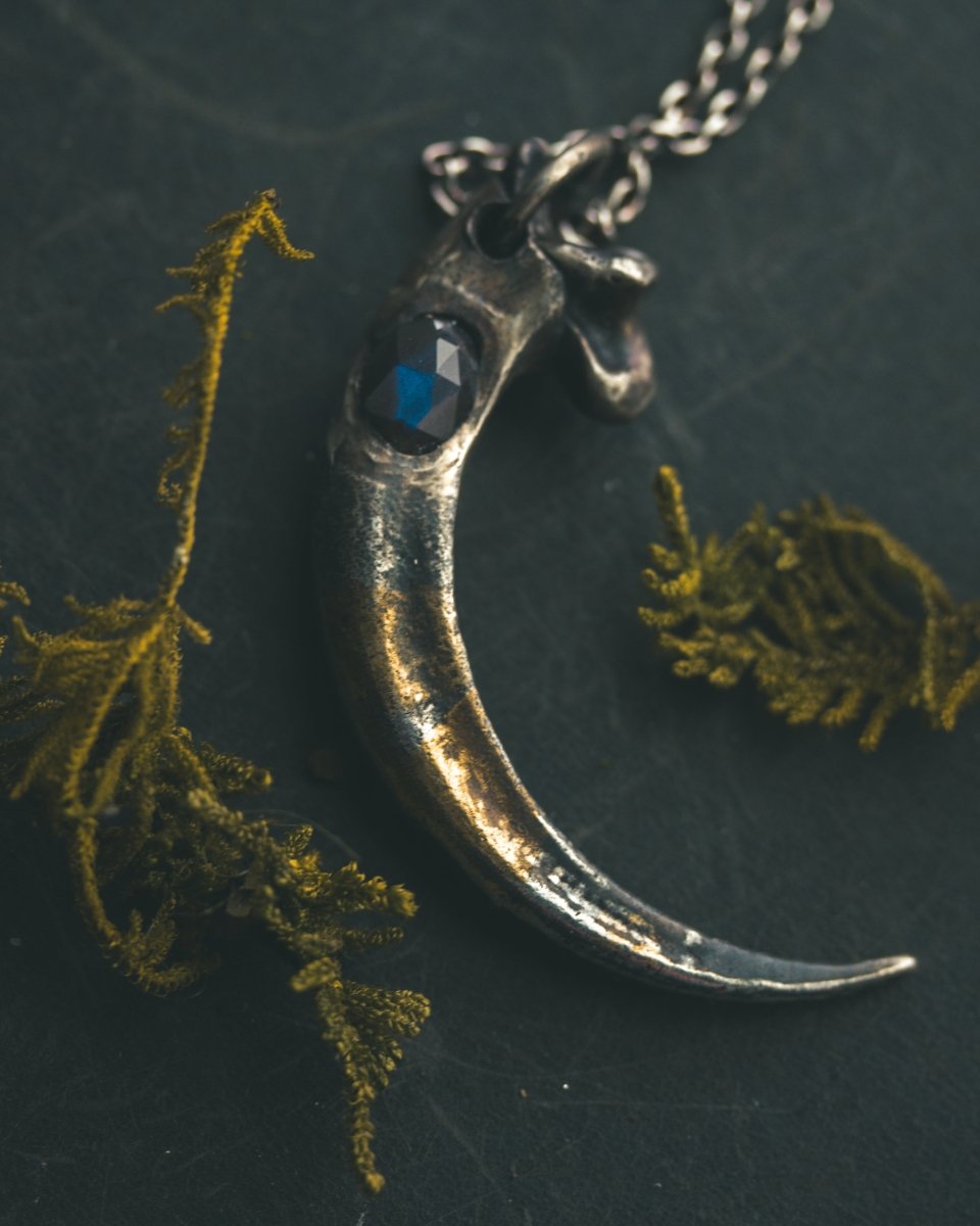 Golden Eagle Talon Pendant | Sterling Silver | 23.5K Gold | Black Labradorite (Spectrolite) - Machinations