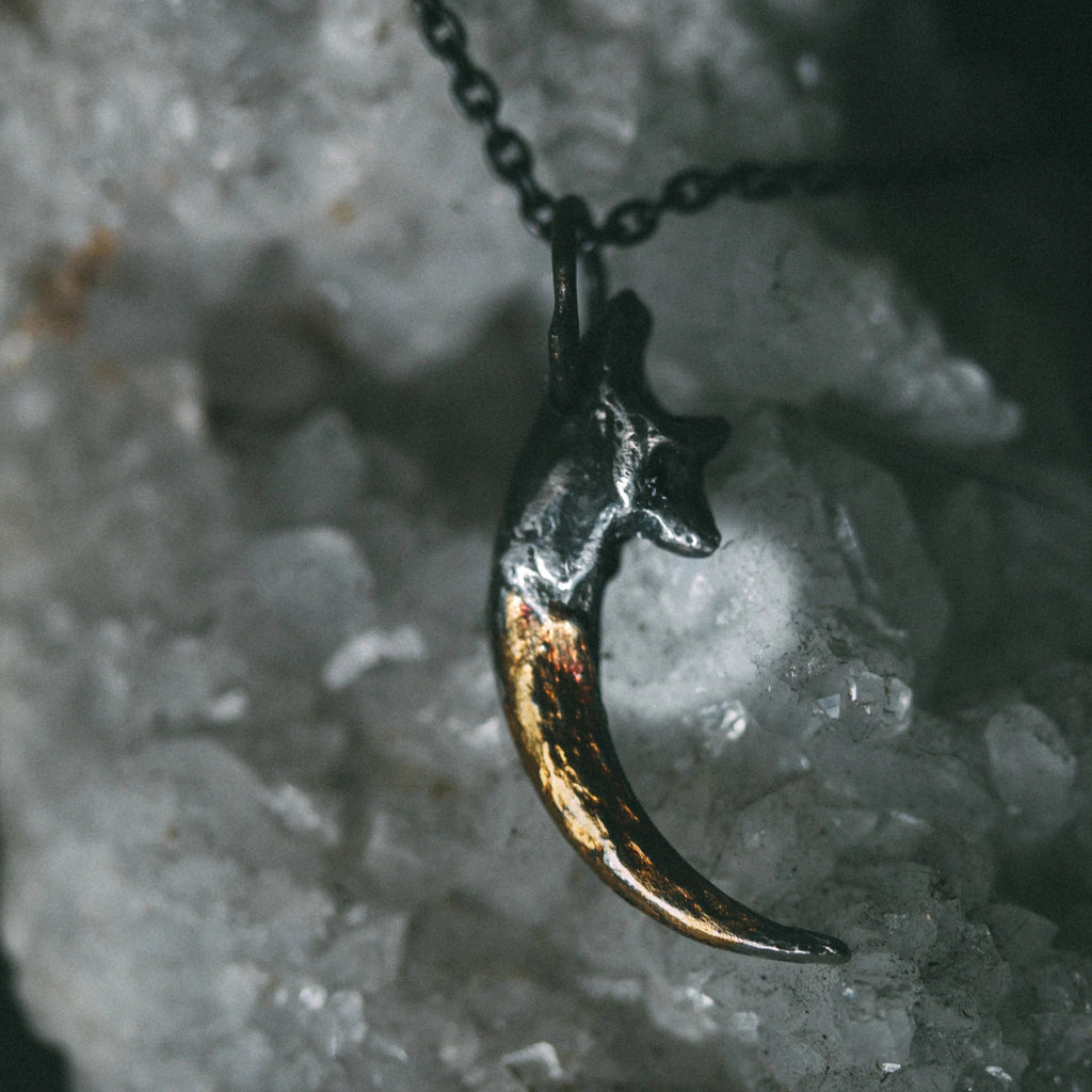 Great Horned Owl Talon Pendant: A Symbol of Wisdom and Power - Machinations