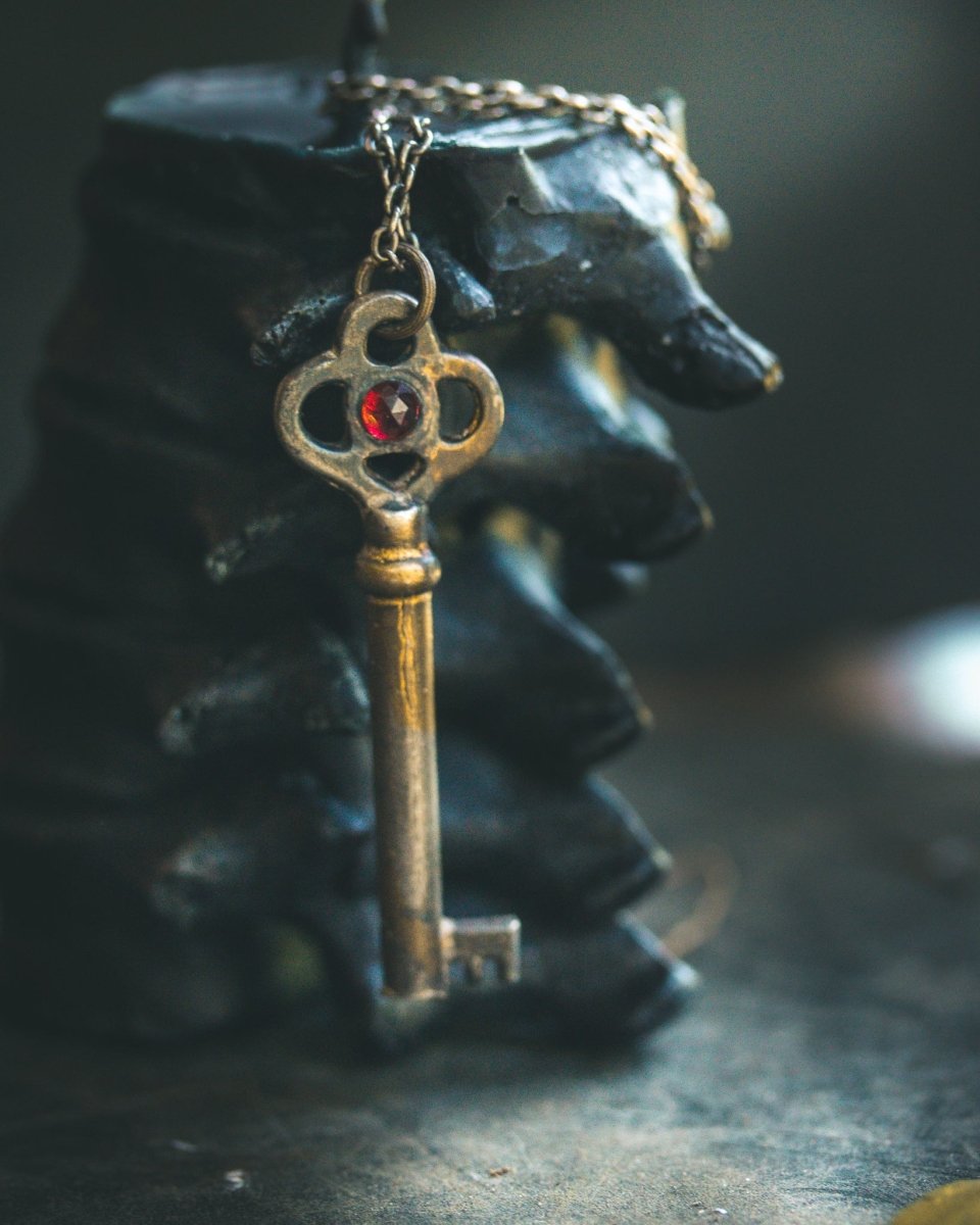 Hekate’s Crossroads Key with Almandine Garnet: A Symbol of Transformation, Passion, and the Power of Choice - Machinations