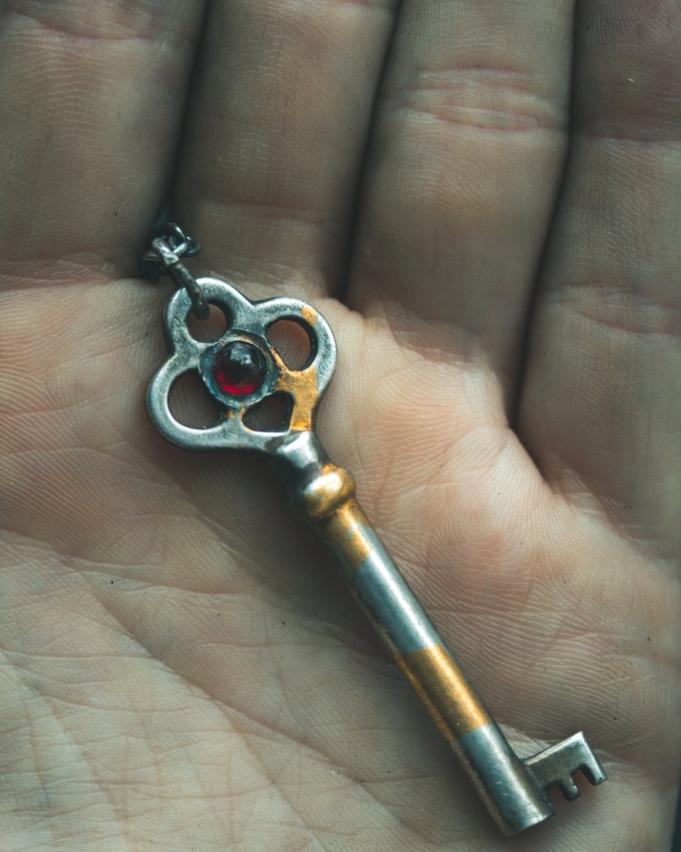 Hekate’s Crossroads Key with Almandine Garnet: A Symbol of Transformation, Passion, and the Power of Choice - Machinations