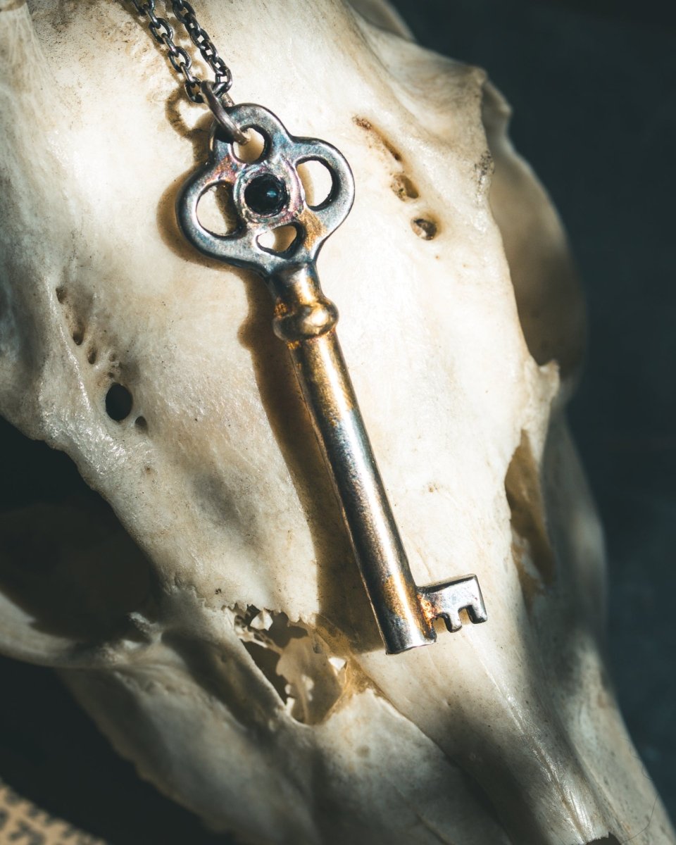 Hekate's Key Pendant with Black Spinel – A Talisman of Protection, Shadow Work, and Inner Power - Machinations