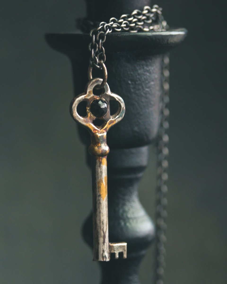 Hekate's Key Pendant with Black Spinel – A Talisman of Protection, Shadow Work, and Inner Power - Machinations