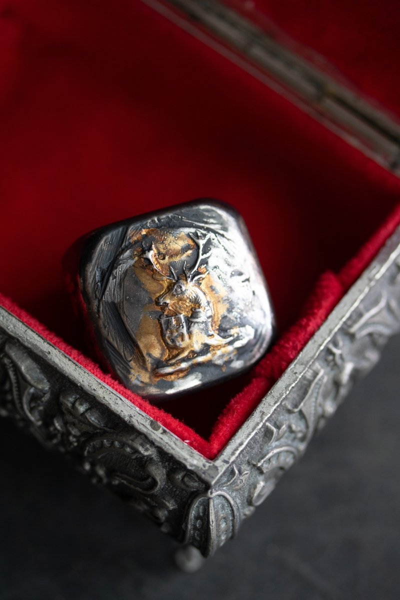 Illuminated Stag and Shield Signet Ring - Machinations