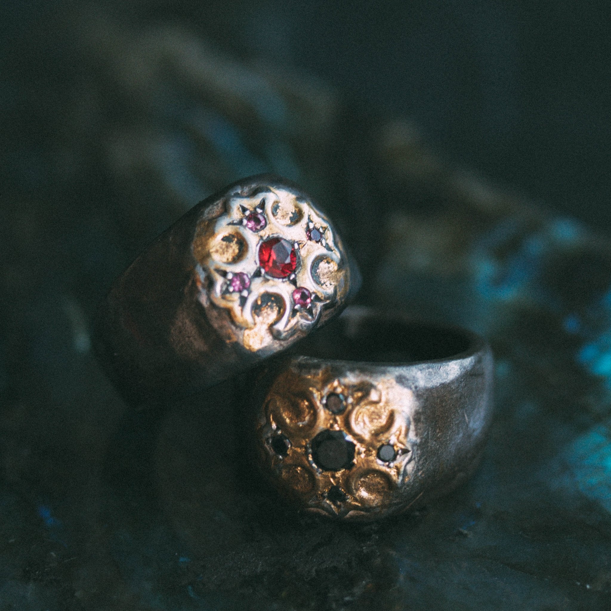 Illuminated True Cross with accent Black Diamond - Machinations