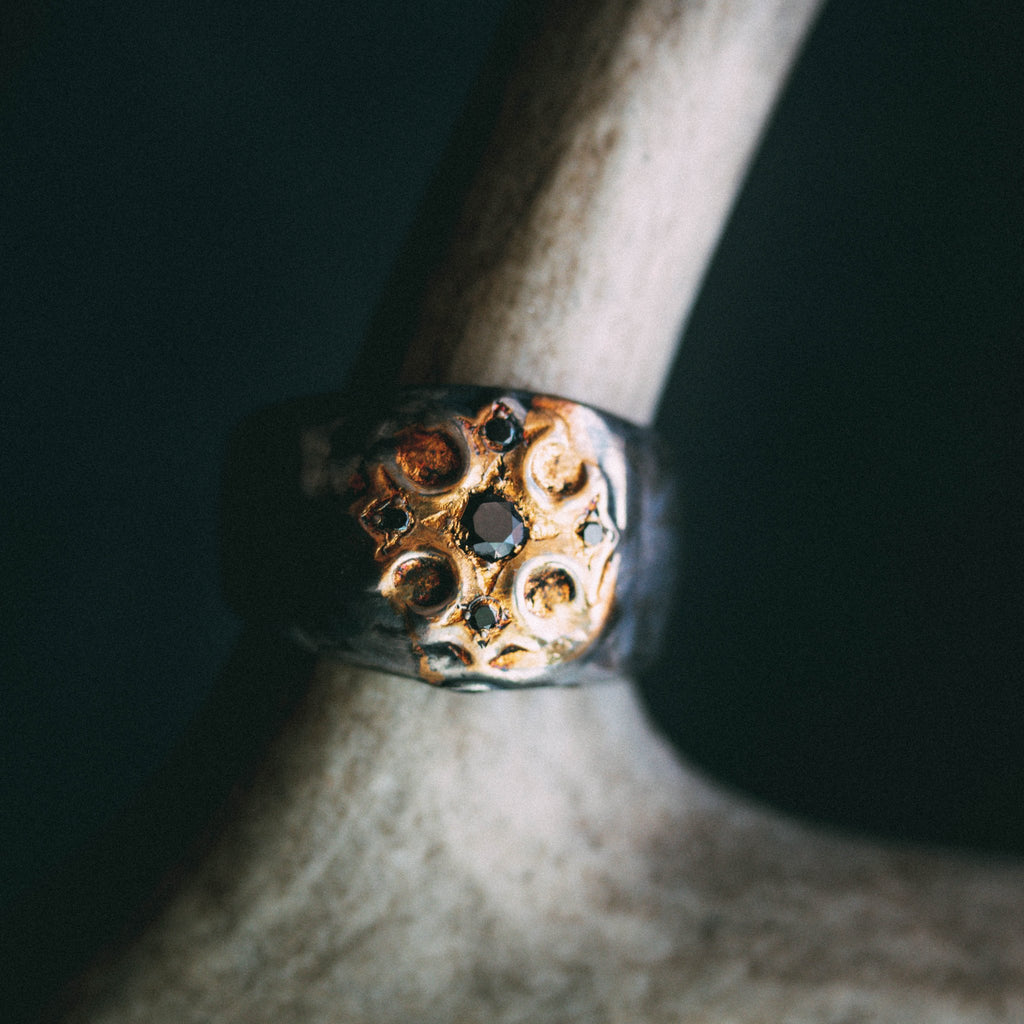 Illuminated True Cross with accent Black Diamond - Machinations