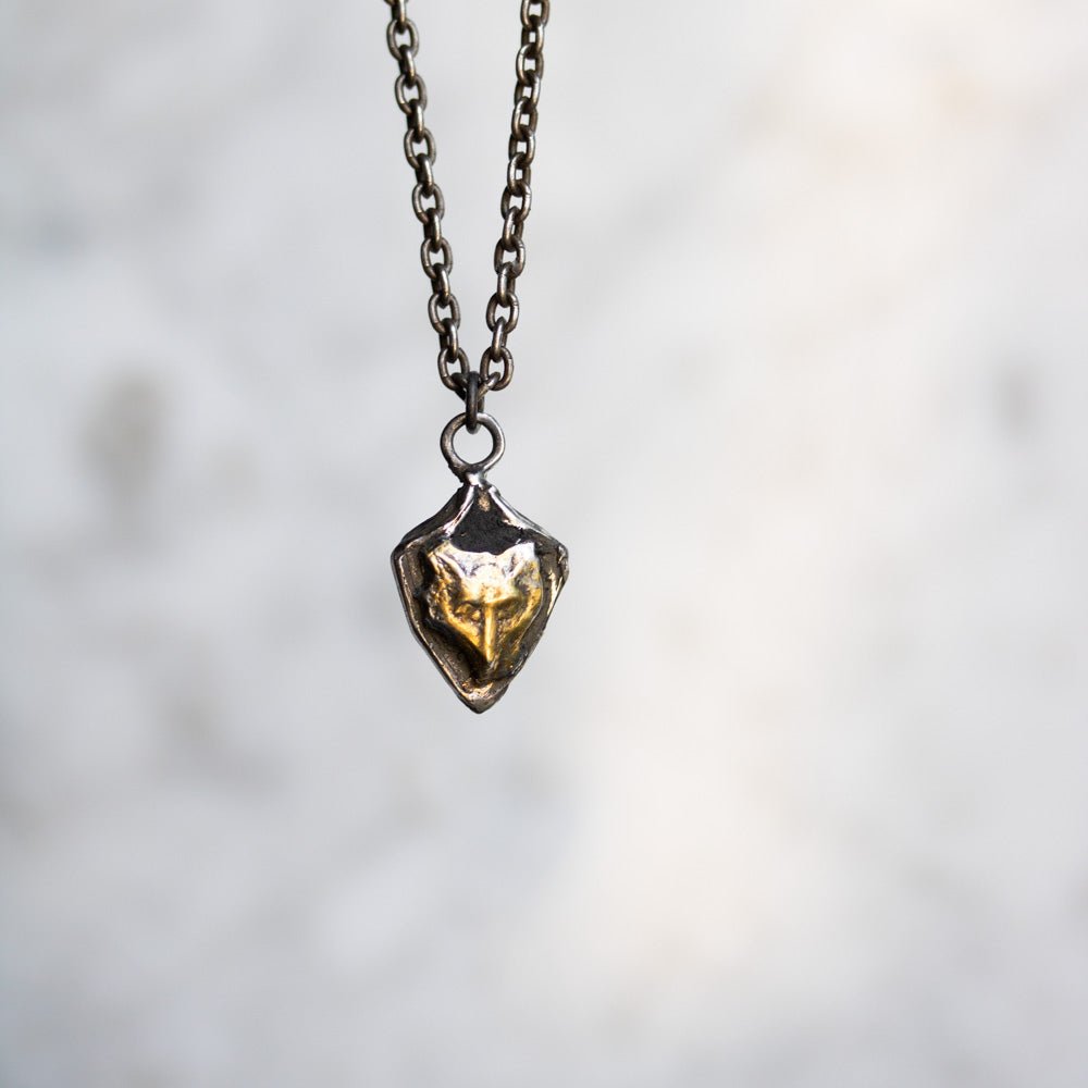 Knight Amulet Fox Shield - Machinations