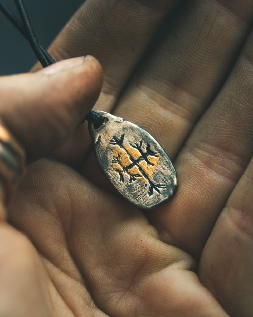 Križ Pendant — Slavic Cross Talisman - Machinations