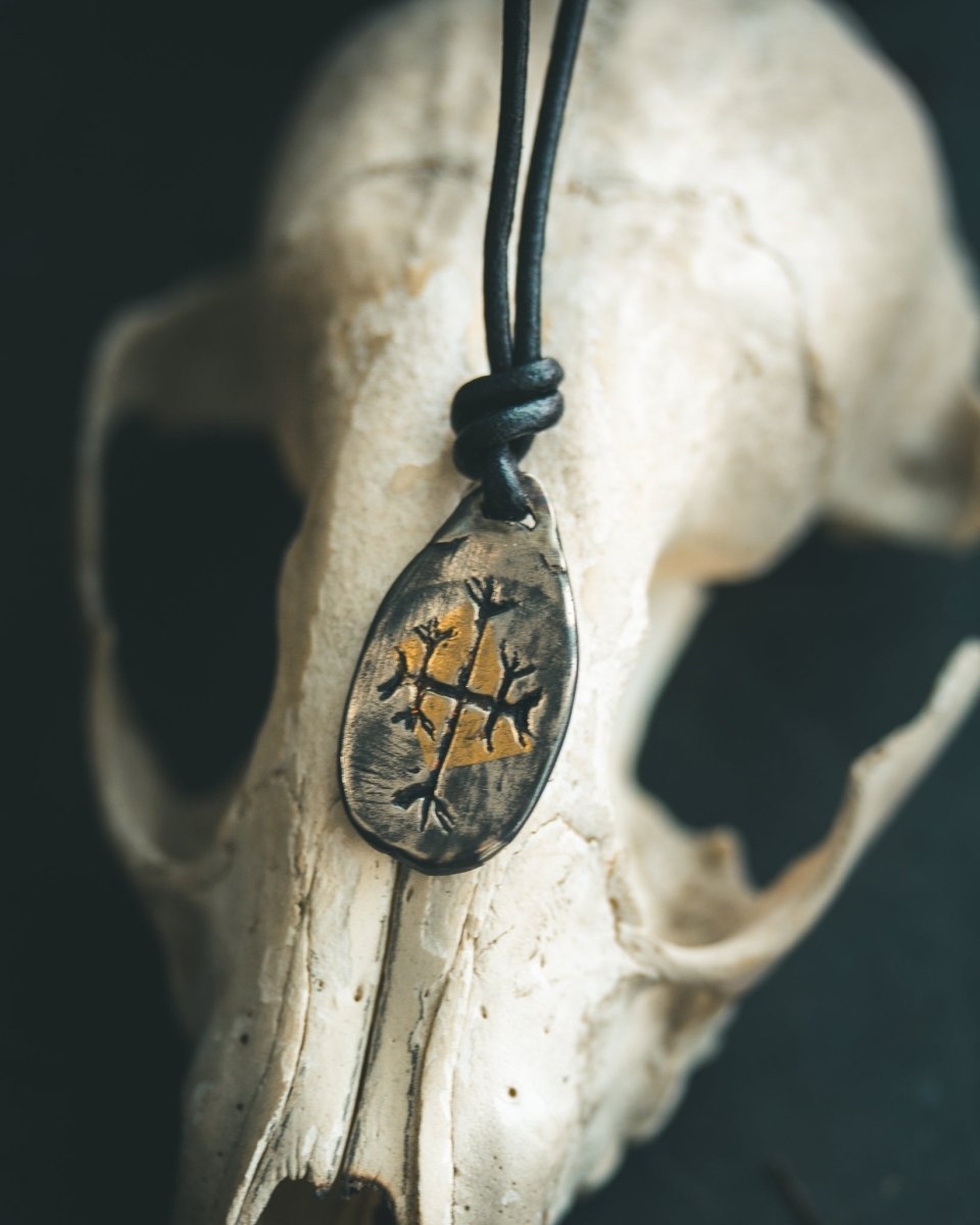 Križ Pendant — Slavic Cross Talisman - Machinations
