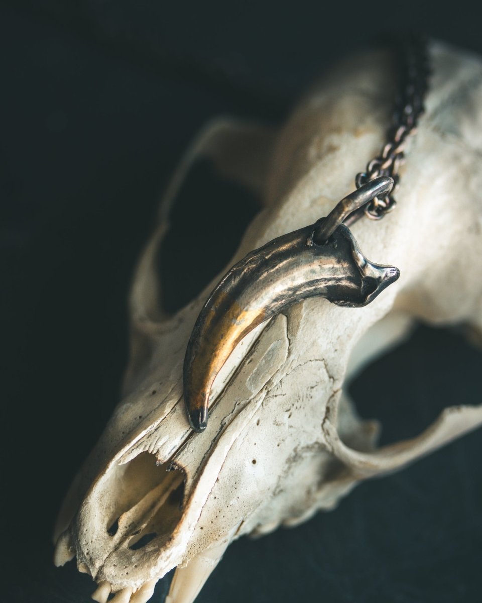 Lupus Spiritus Claw Pendant — A Guardian's Mark | - Machinations
