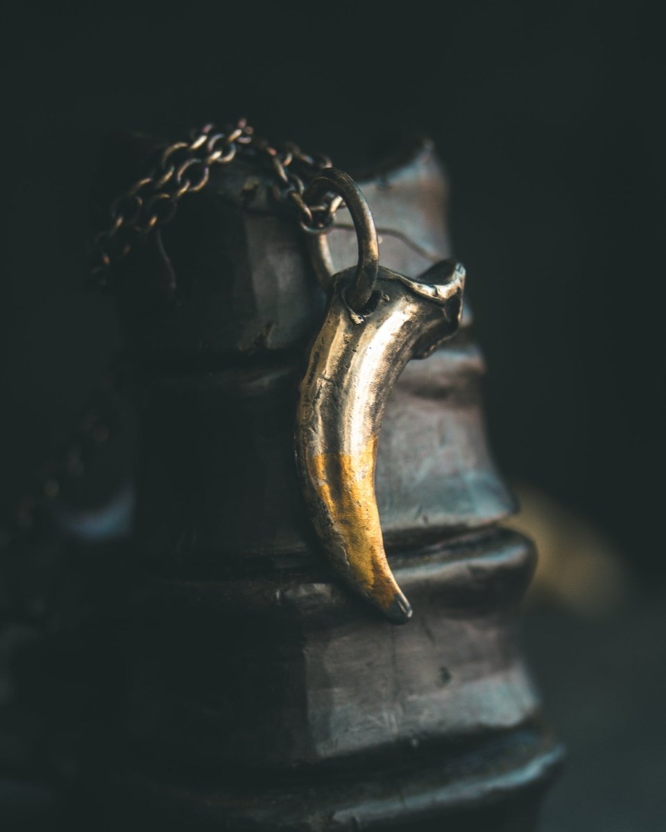 Lupus Spiritus Claw Pendant — A Guardian's Mark | - Machinations