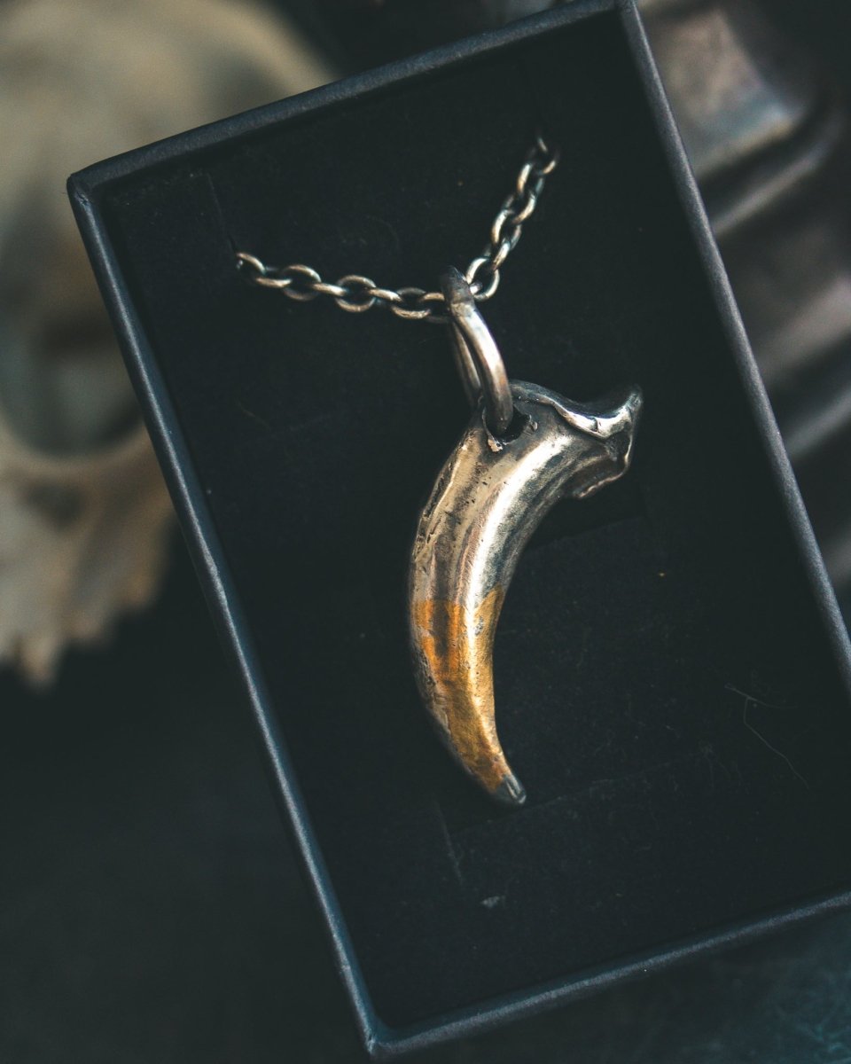 Lupus Spiritus Claw Pendant — A Guardian's Mark | - Machinations
