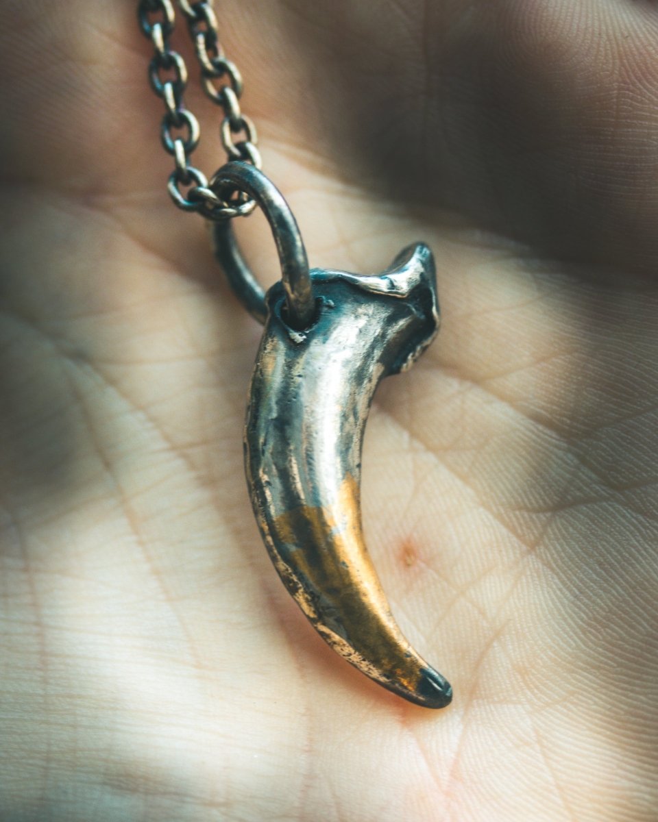 Lupus Spiritus Claw Pendant — A Guardian's Mark | - Machinations
