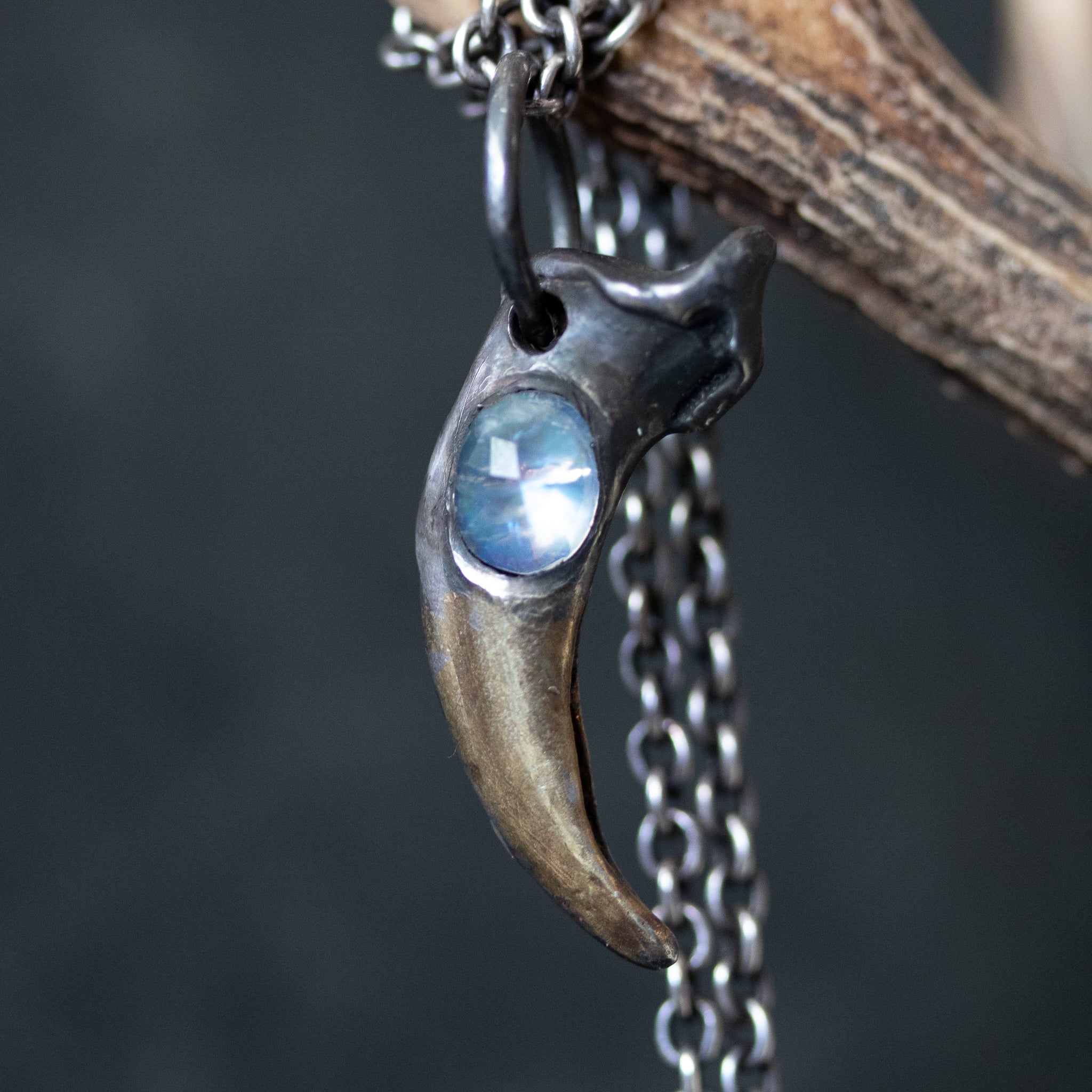 Lupus Spiritus Claw with Moonstone - Machinations