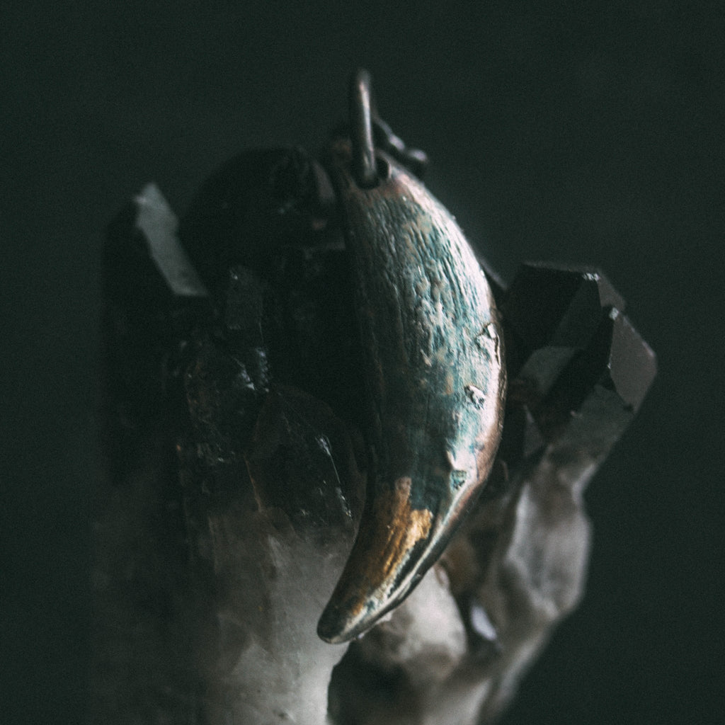 Lupus Spiritus Fang - Machinations
