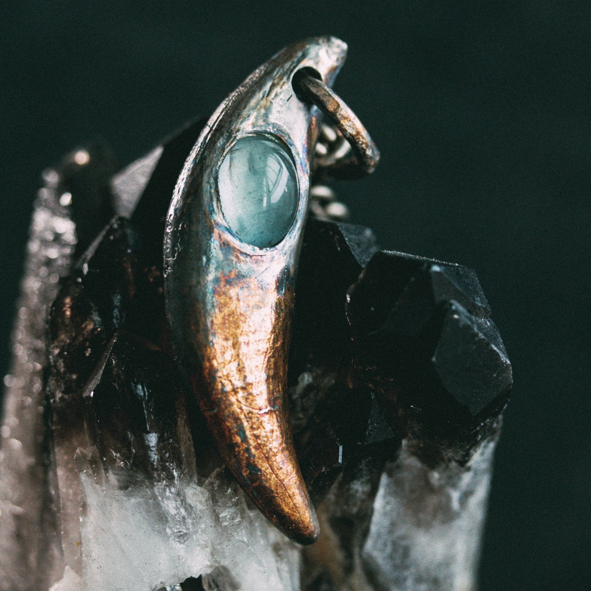 Lupus Spiritus Fang and Aquamarine - Machinations