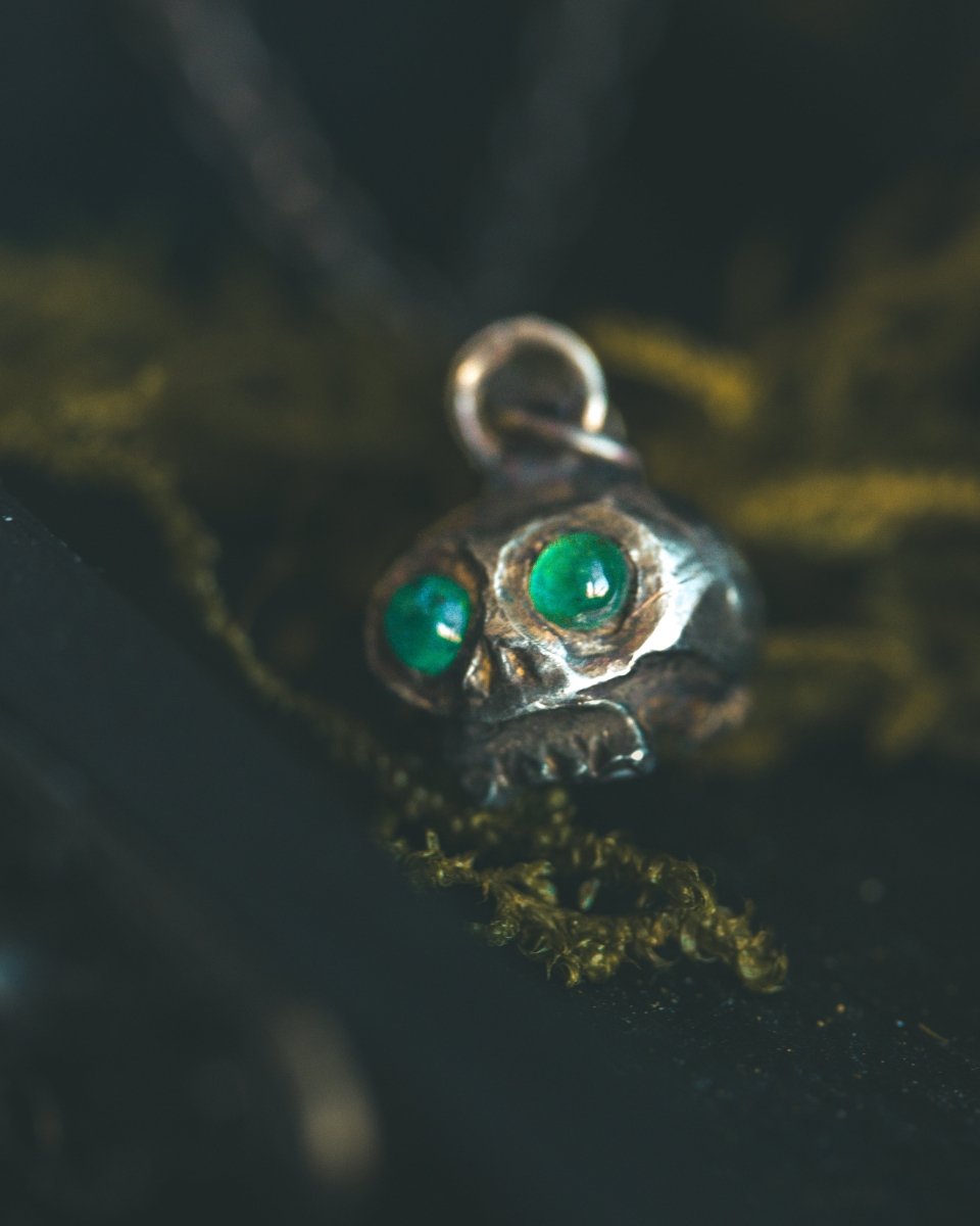 Memento Mori Skull Charm with Emerald Eyes – Sterling Silver & 23.5K Gold | Talisman of Life, Death, and Eternal Wisdom - Machinations