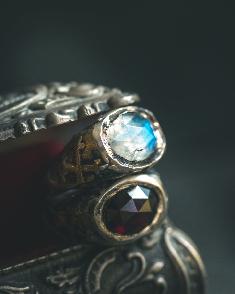 Oculus Moonstone Ring: Your Personal Scrying Stone - Machinations
