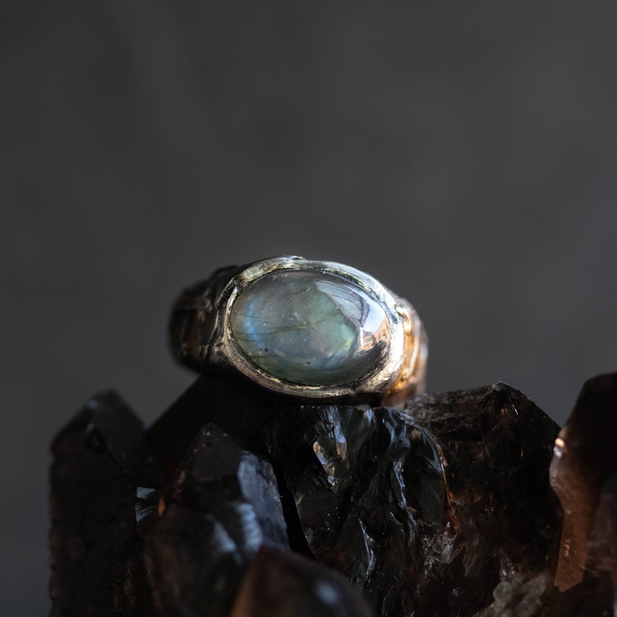 Oculus with Labradorite - Machinations