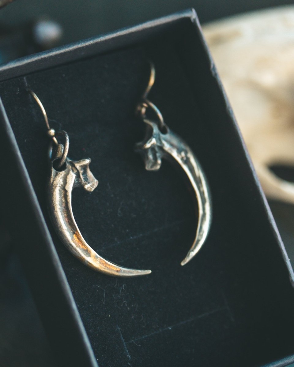 Raven earrings - Machinations