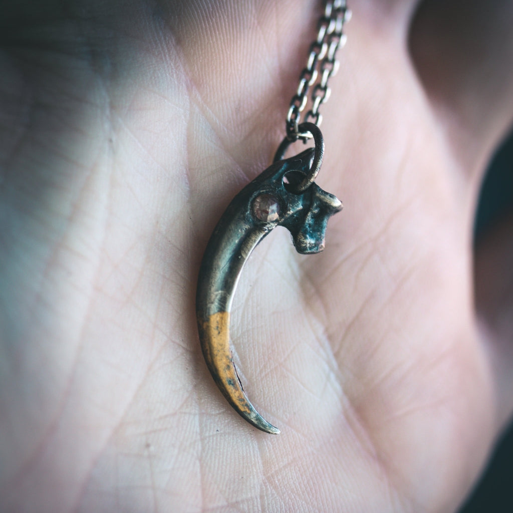 Raven Talon Red Orange Diamond - Machinations