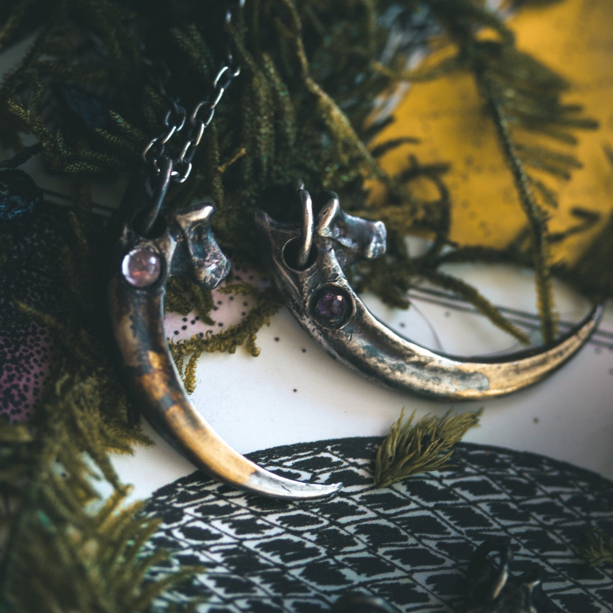 Raven Talon Rosecut Amethyst - Machinations