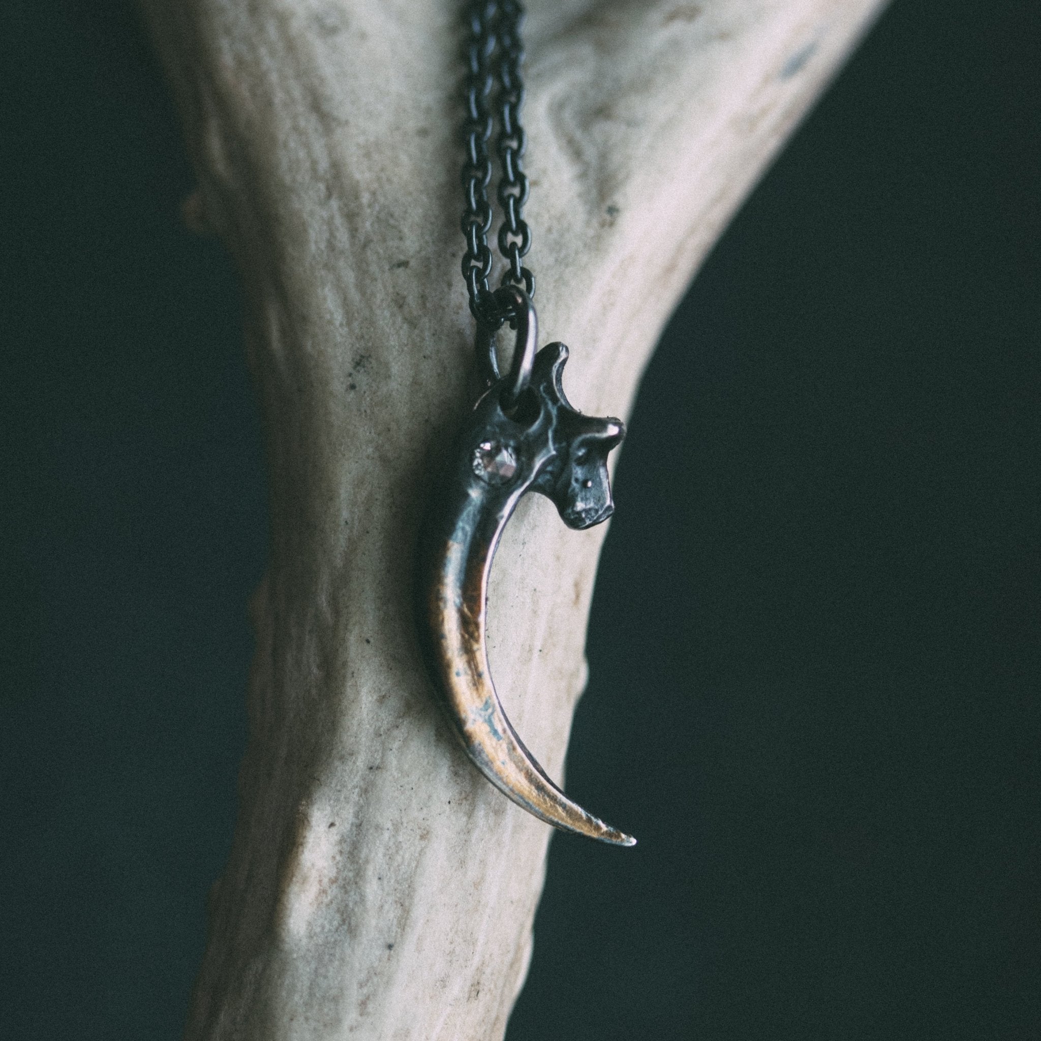 Raven Talon Salt & Pepper Diamond - Machinations