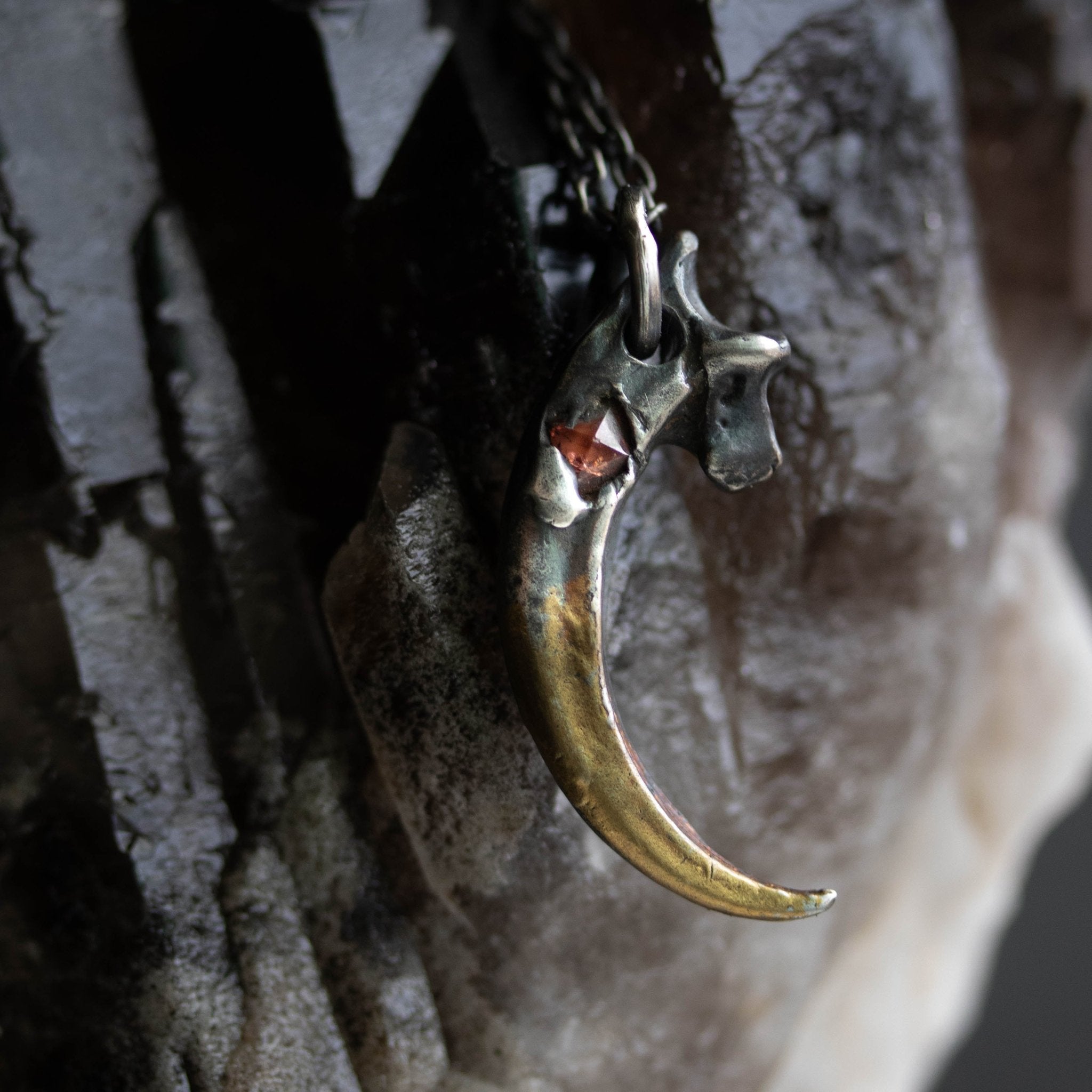 Raven Talon with Garnet MOLTEN EDITION - Machinations