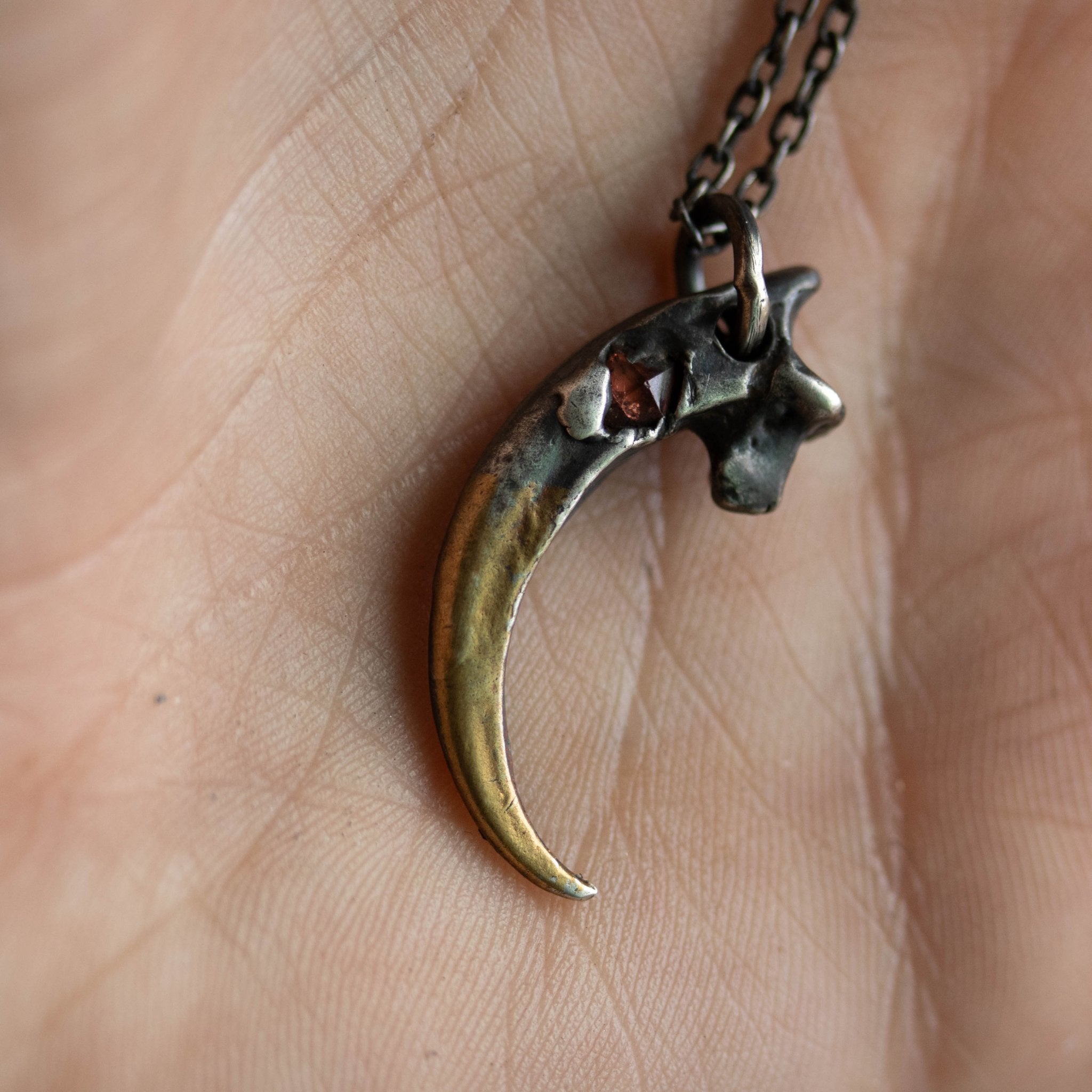 Raven Talon with Garnet MOLTEN EDITION - Machinations