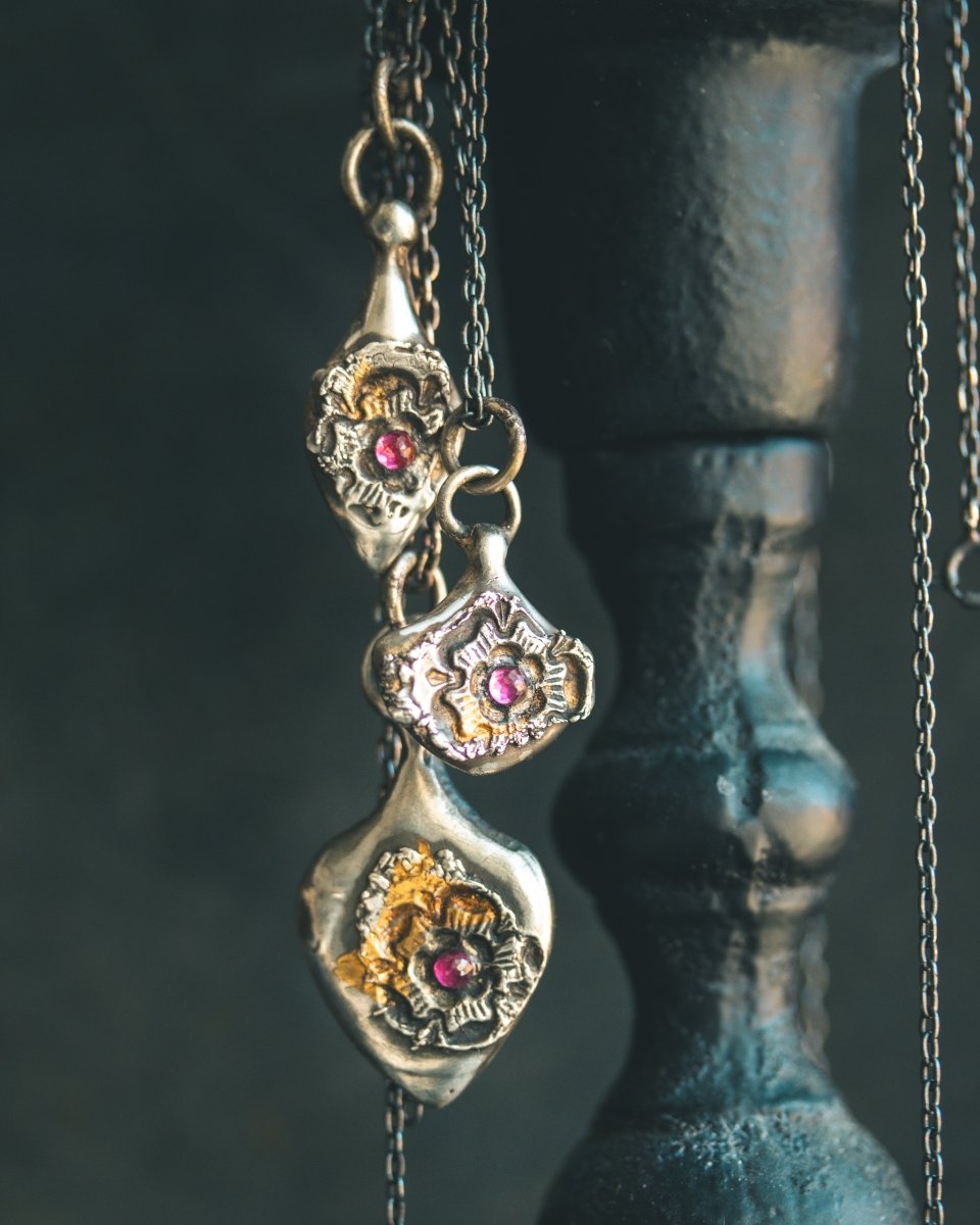 READY TO SHIP – Rose of Death Tarot Amulet with Rhodolite Garnet | Mother's Day Gift of Strength & Transformation (Copy) - Machinations