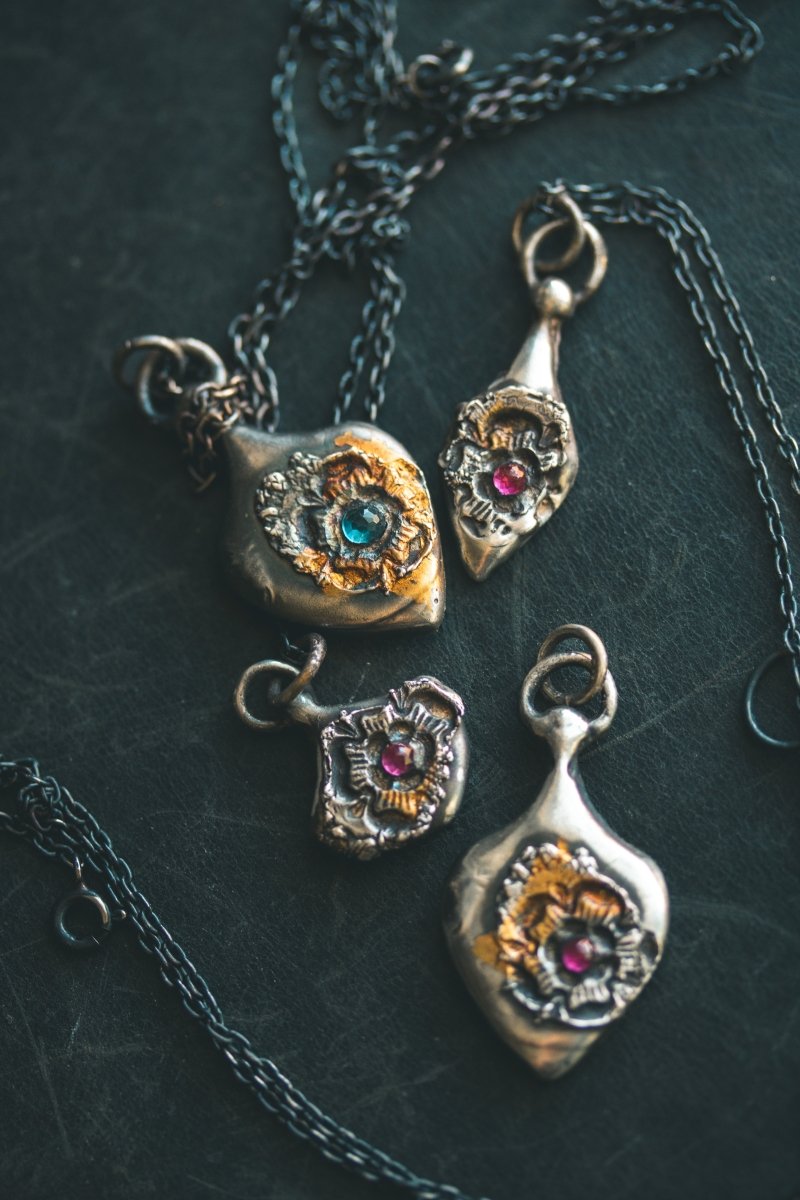 READY TO SHIP – Rose of Death Tarot Amulet with Rhodolite Garnet | Mother's Day Gift of Strength & Transformation (Copy) - Machinations