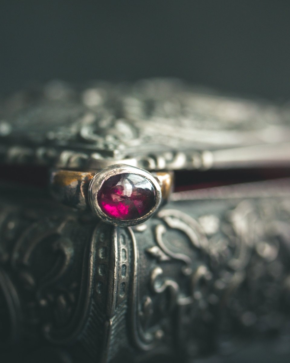 Stirrup Ring | Sterling Silver | 23K Gold | Rhodolite Garnet - Machinations