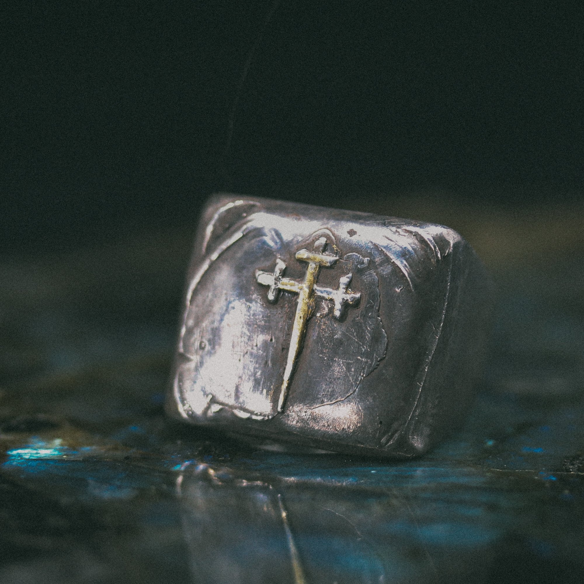 Sword of the Righteous Signet Ring - Machinations