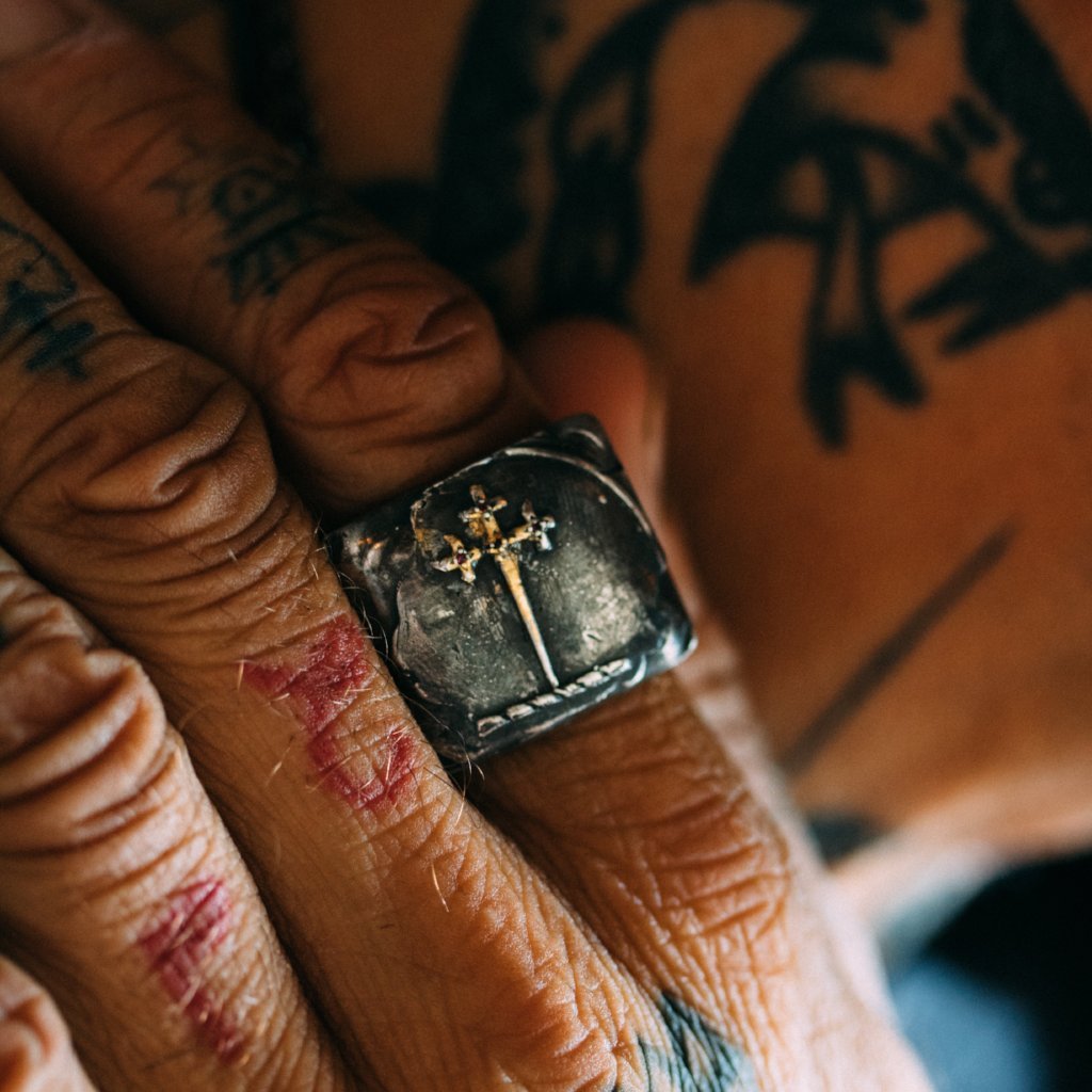 Sword of the Righteous With Ruby Signet Ring - Machinations