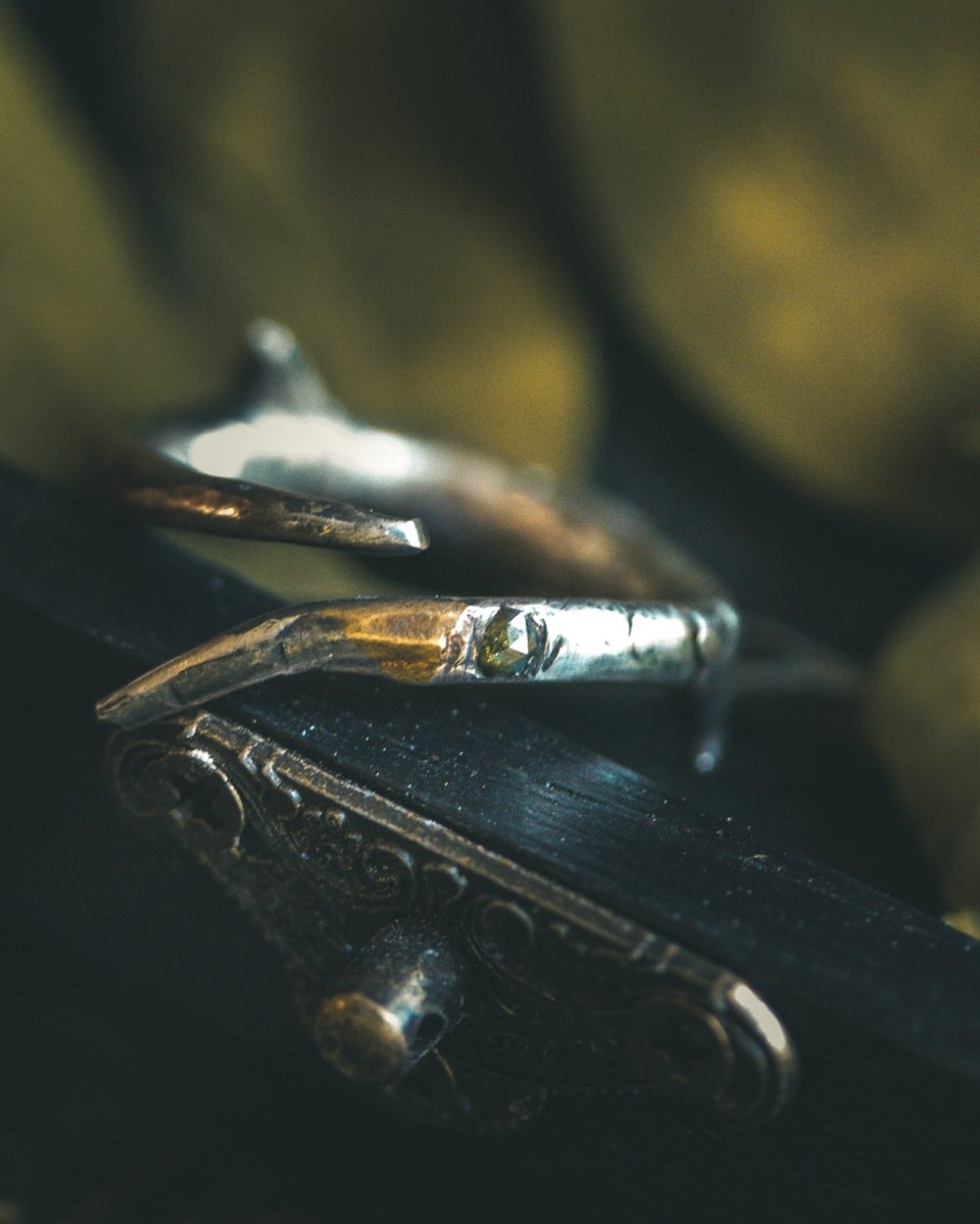 Thorn Ring with Green Rose - Cut Diamond - Machinations