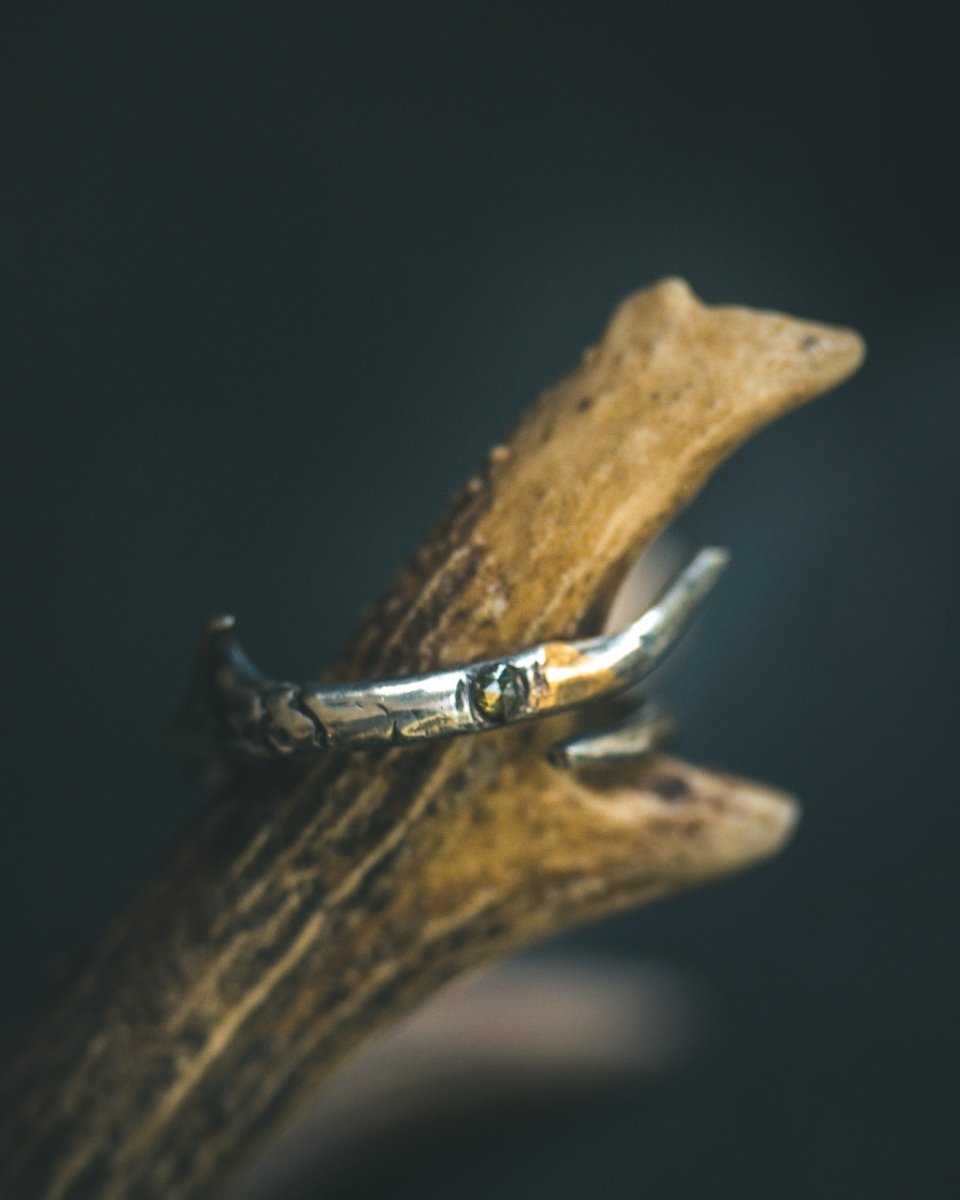 Thorn Ring with Green Rose - Cut Diamond - Machinations
